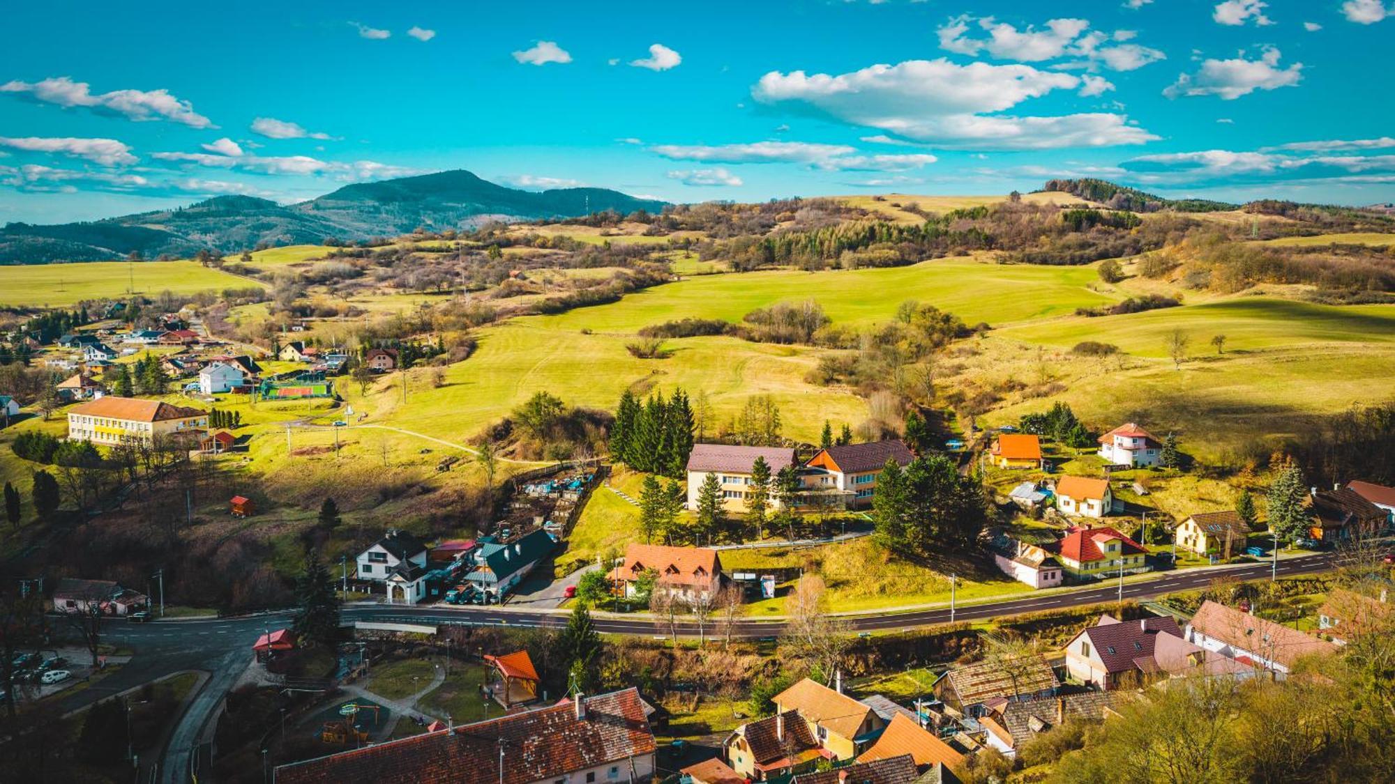 Sovi Dom- Historicke Apartmany Z 19 Storocia, 4Km Od Banskej Stiavnice Svätý Anton المظهر الخارجي الصورة