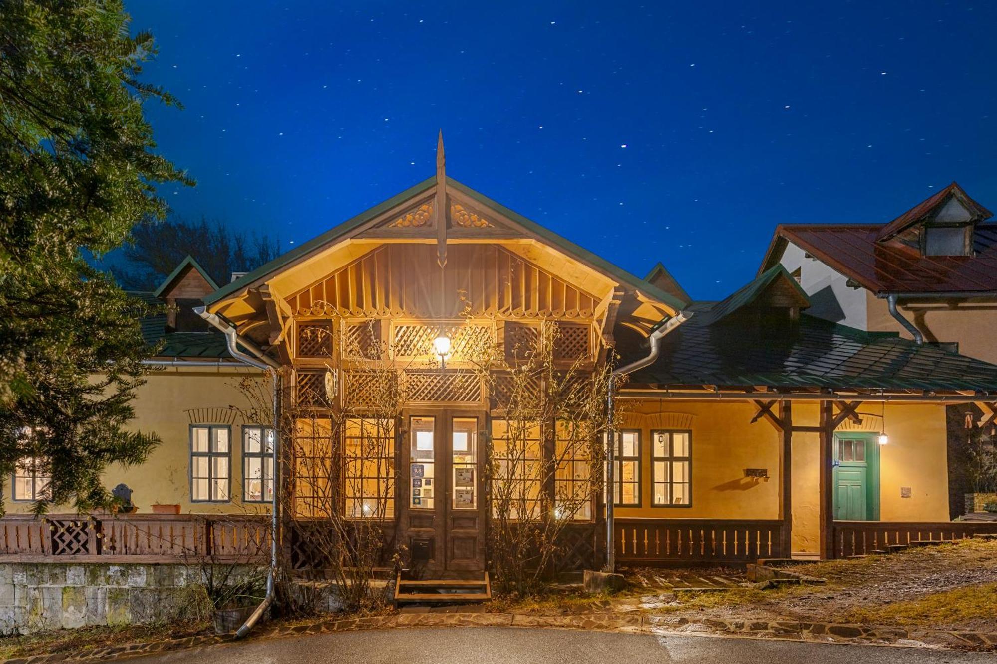 Sovi Dom- Historicke Apartmany Z 19 Storocia, 4Km Od Banskej Stiavnice Svätý Anton المظهر الخارجي الصورة
