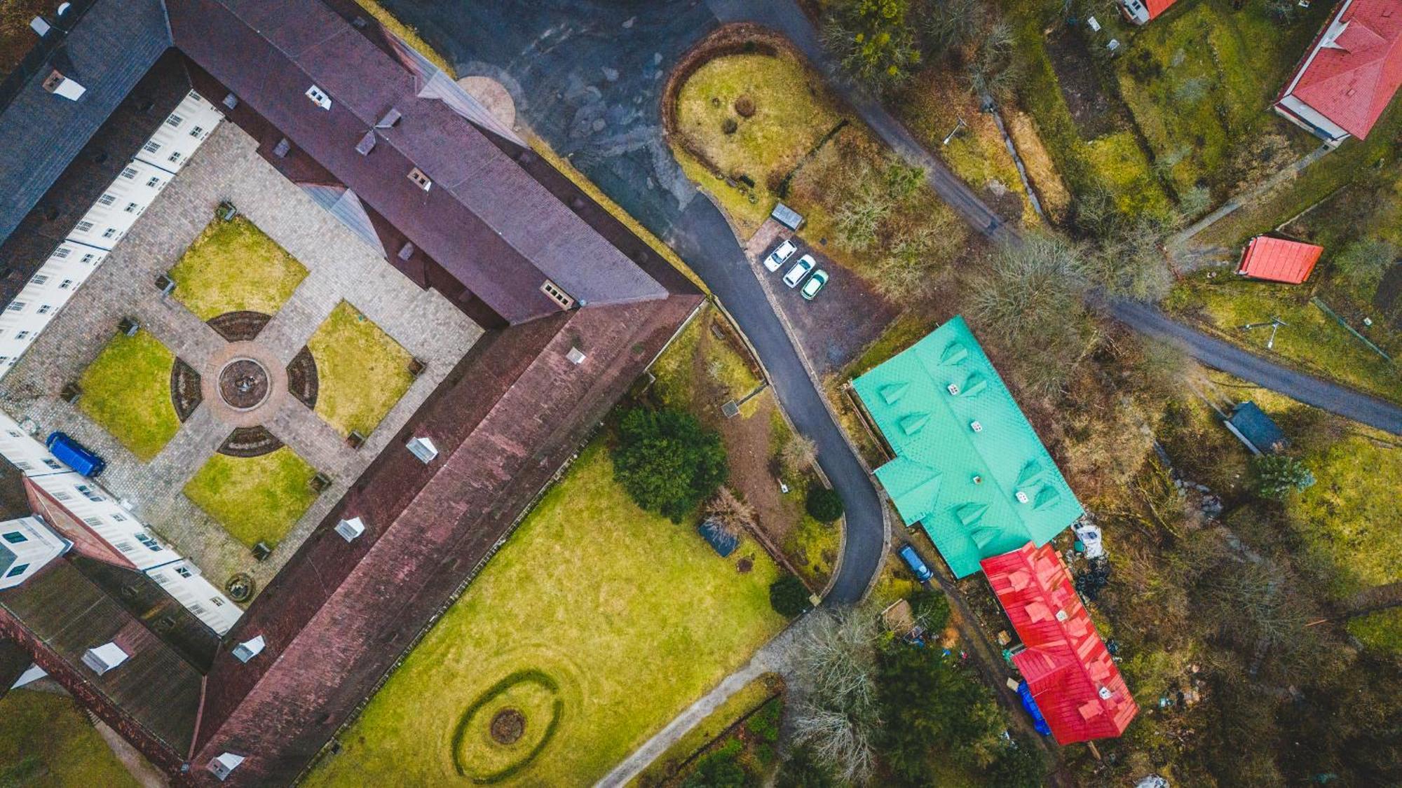 Sovi Dom- Historicke Apartmany Z 19 Storocia, 4Km Od Banskej Stiavnice Svätý Anton المظهر الخارجي الصورة